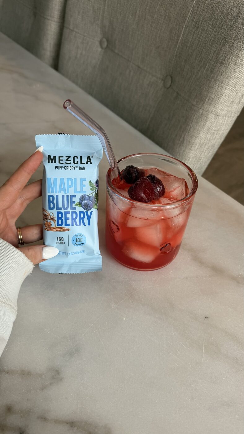 Berry cocktail with Mezcla bar